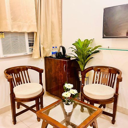 Sampat Royal Cafe Hotel Delhi  Bagian luar foto